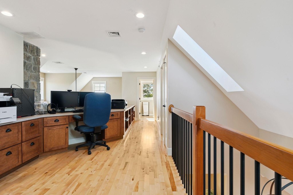 Laconia, New Hampshire, 03246, United States, 5 Bedrooms Bedrooms, ,5.5 BathroomsBathrooms,Residential,Forsale,1952902