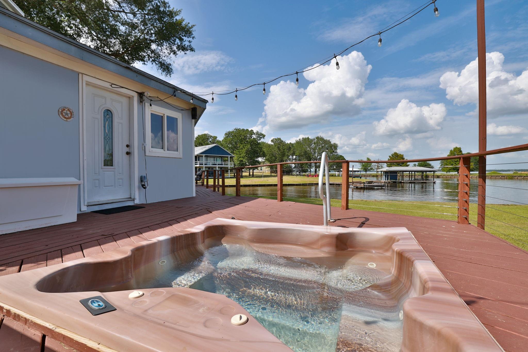 Thornton, Texas, 76687, United States, 5 Bedrooms Bedrooms, ,4 BathroomsBathrooms,Residential,Forsale,1936509