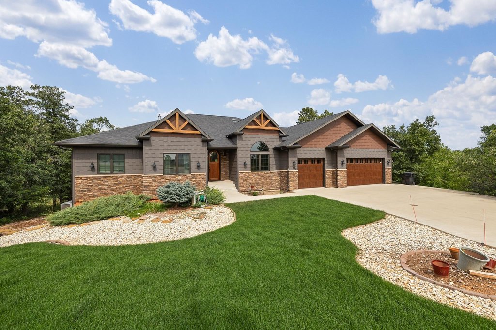 Spearfish, South Dakota, 57783, United States, 5 Bedrooms Bedrooms, ,4 BathroomsBathrooms,Residential,Forsale,1946258