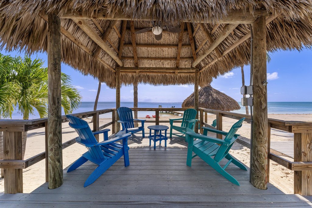 Long Key, Florida, 33001, United States, 4 Bedrooms Bedrooms, ,2 BathroomsBathrooms,Residential,Forsale,2011104