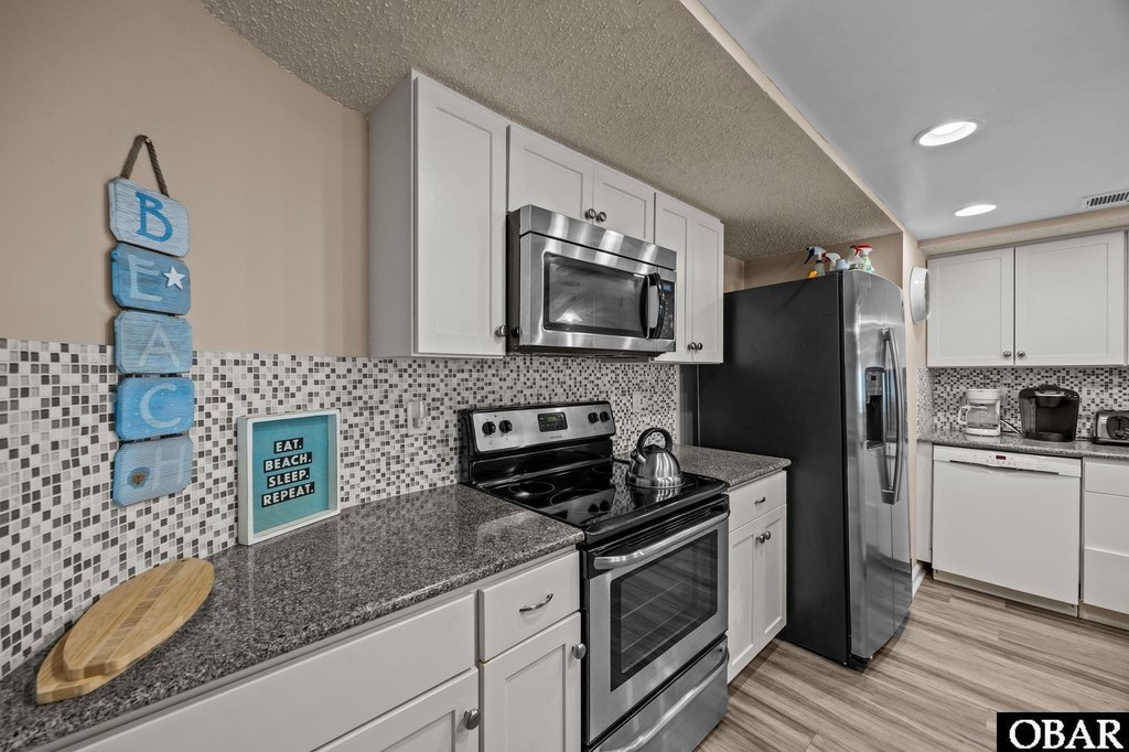 Nags Head, North Carolina, 27959, United States, 3 Bedrooms Bedrooms, ,2 BathroomsBathrooms,Residential,Forsale,1951933