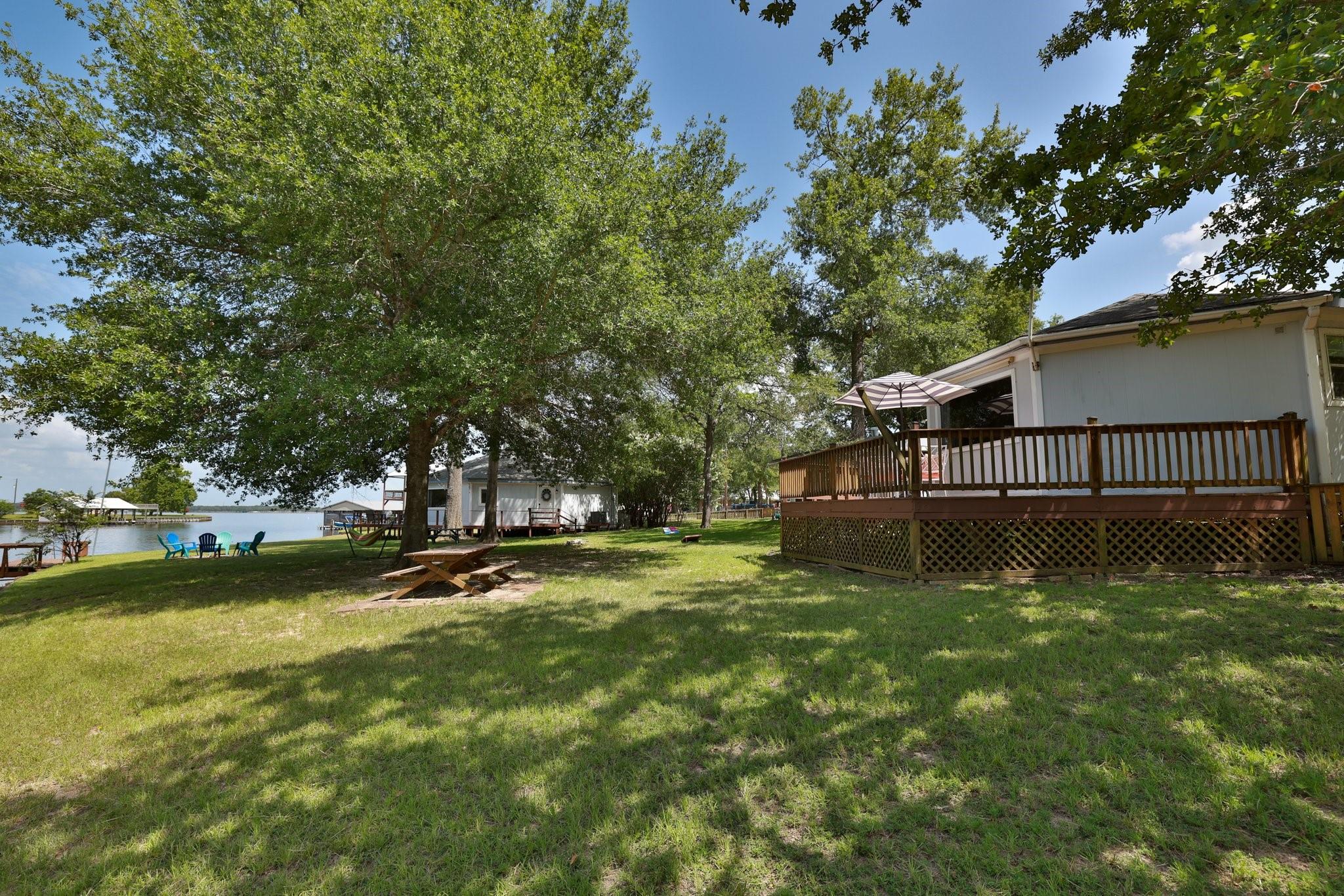 Thornton, Texas, 76687, United States, 5 Bedrooms Bedrooms, ,4 BathroomsBathrooms,Residential,Forsale,1936509