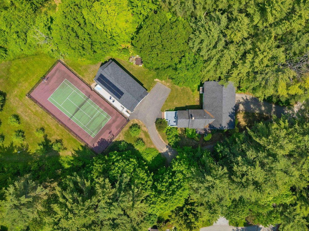 Wolfeboro, New Hampshire, 03894, United States, 4 Bedrooms Bedrooms, ,4.5 BathroomsBathrooms,Residential,Forsale,1952901