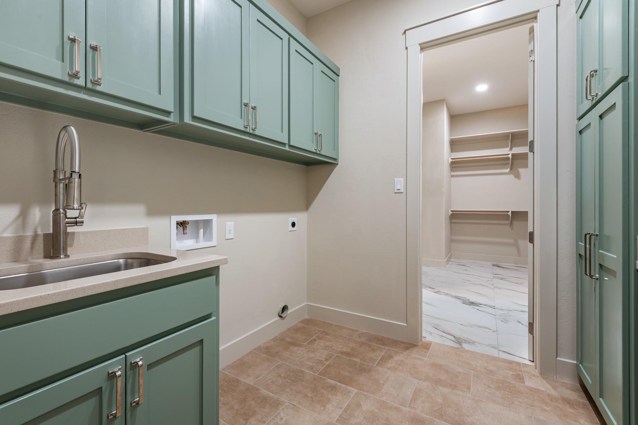 College Station, Texas, 77845, United States, 4 Bedrooms Bedrooms, ,3 BathroomsBathrooms,Residential,Forsale,1936508