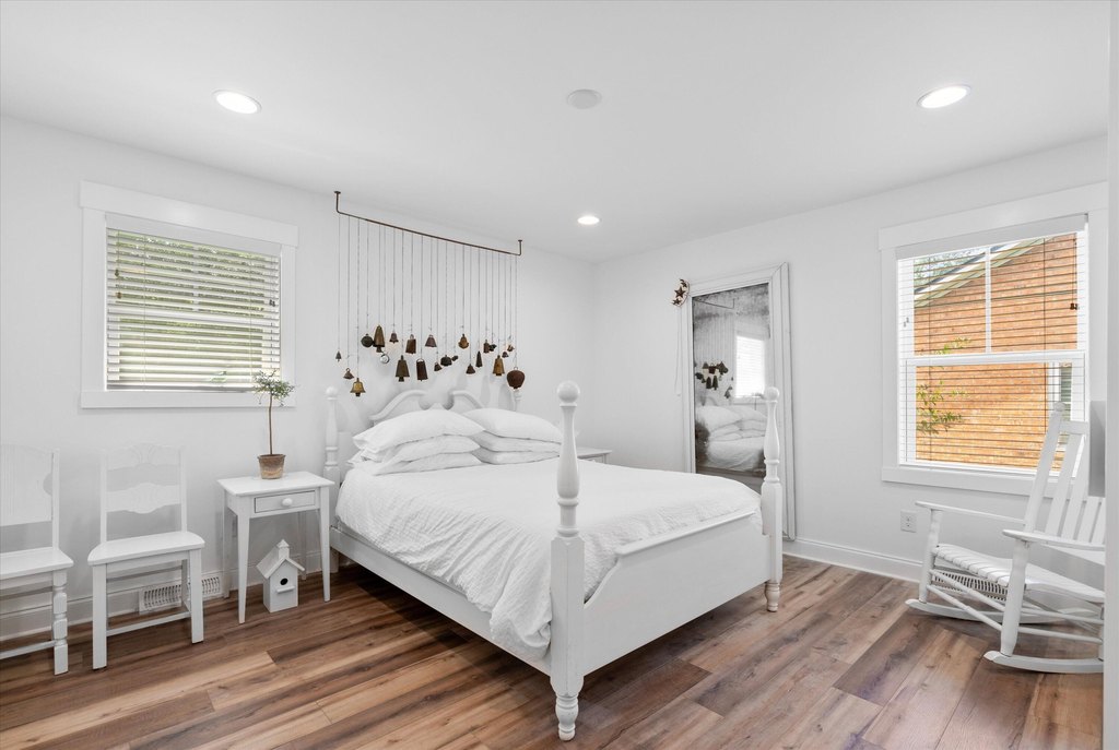 Mount Pleasant, South Carolina, 29464, United States, 3 Bedrooms Bedrooms, ,2 BathroomsBathrooms,Residential,Forsale,1953165