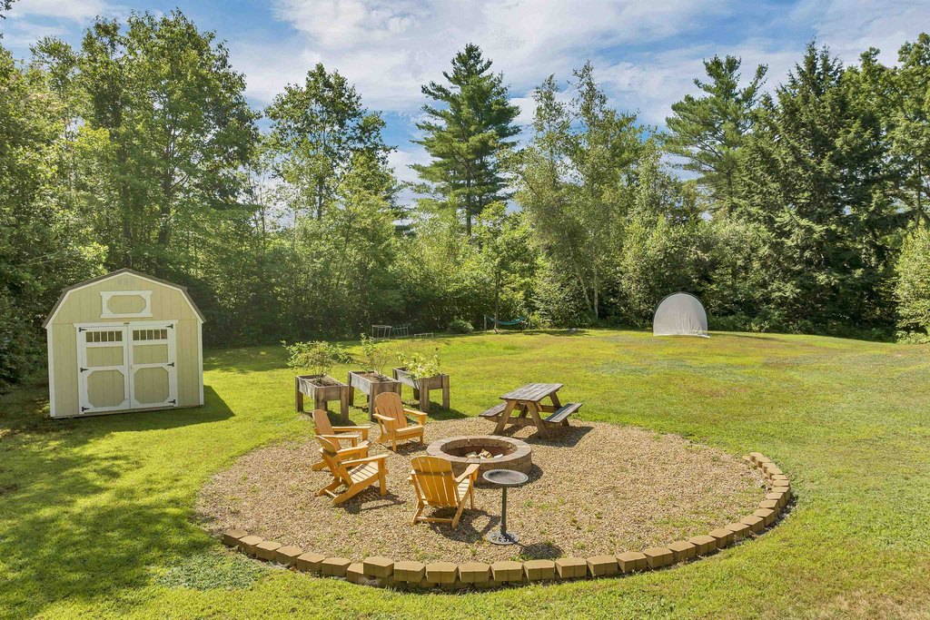 Alton, New Hampshire, 03809, United States, 3 Bedrooms Bedrooms, ,2 BathroomsBathrooms,Residential,Forsale,1952890