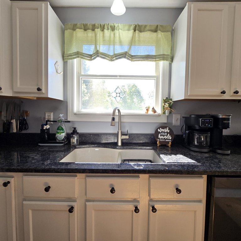 Alton, New Hampshire, 03809, United States, 3 Bedrooms Bedrooms, ,2 BathroomsBathrooms,Residential,Forsale,1952890