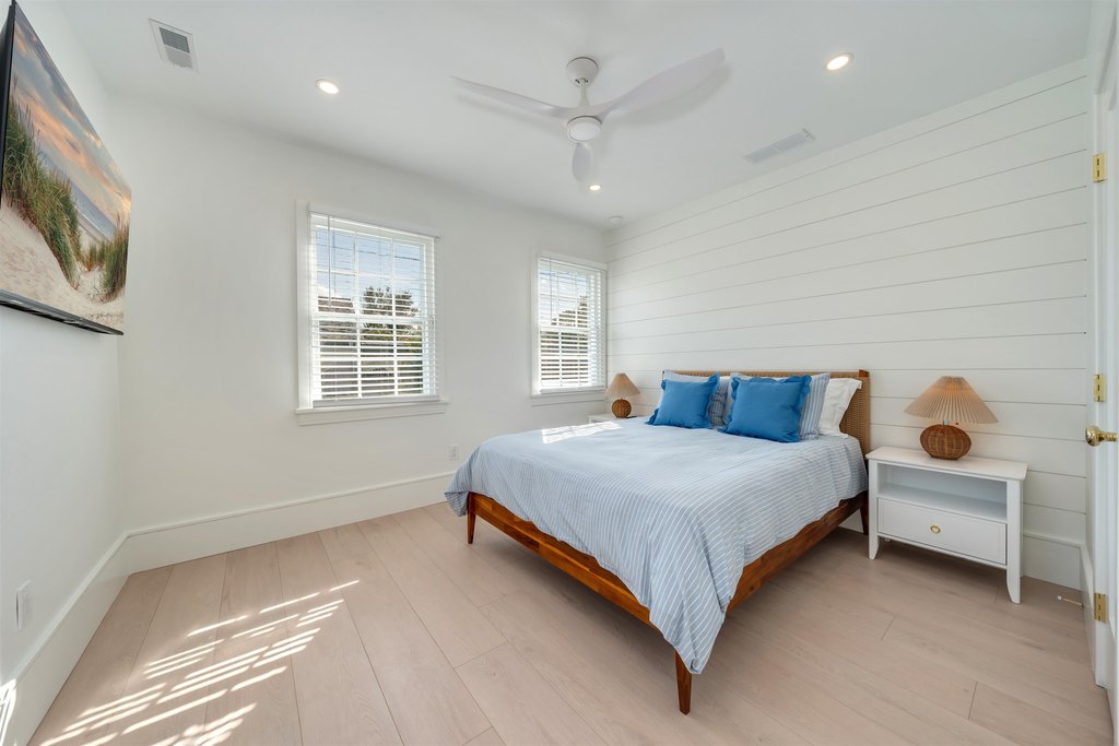 Cape May, New Jersey, 08204, United States, 7 Bedrooms Bedrooms, ,5 BathroomsBathrooms,Residential,Forsale,1967240