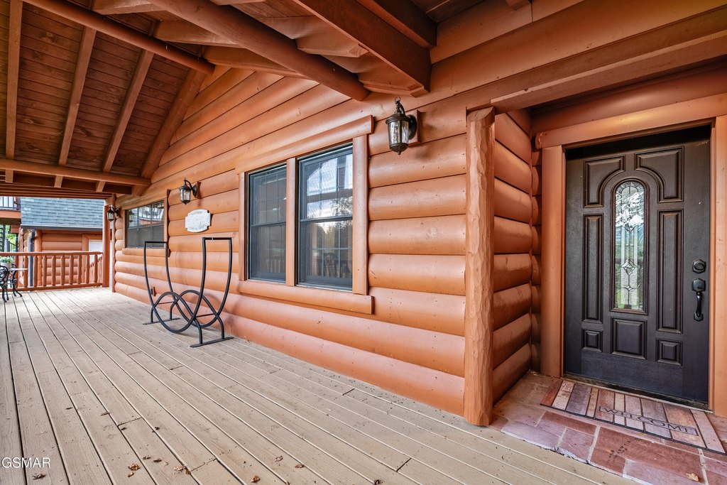 Sevierville, Tennessee, 37862, United States, 4 Bedrooms Bedrooms, ,4.5 BathroomsBathrooms,Residential,Forsale,1999409