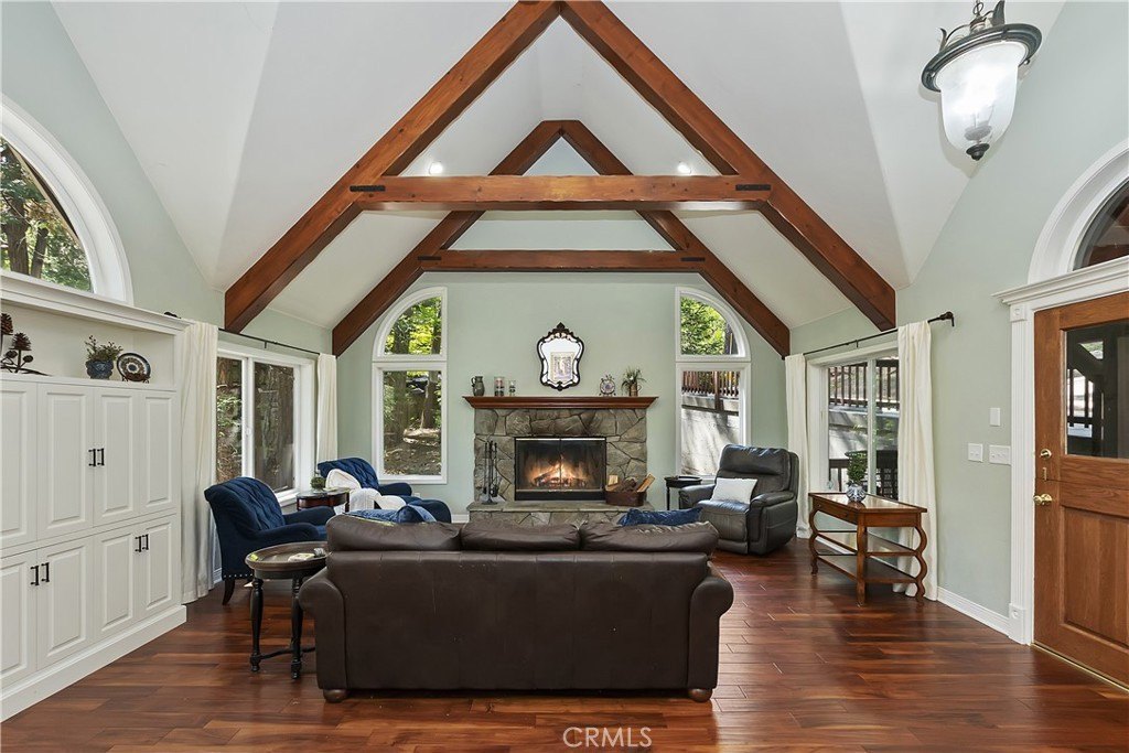 Lake Arrowhead, California, 92352, United States, 3 Bedrooms Bedrooms, ,2 BathroomsBathrooms,Residential,Forsale,1934028