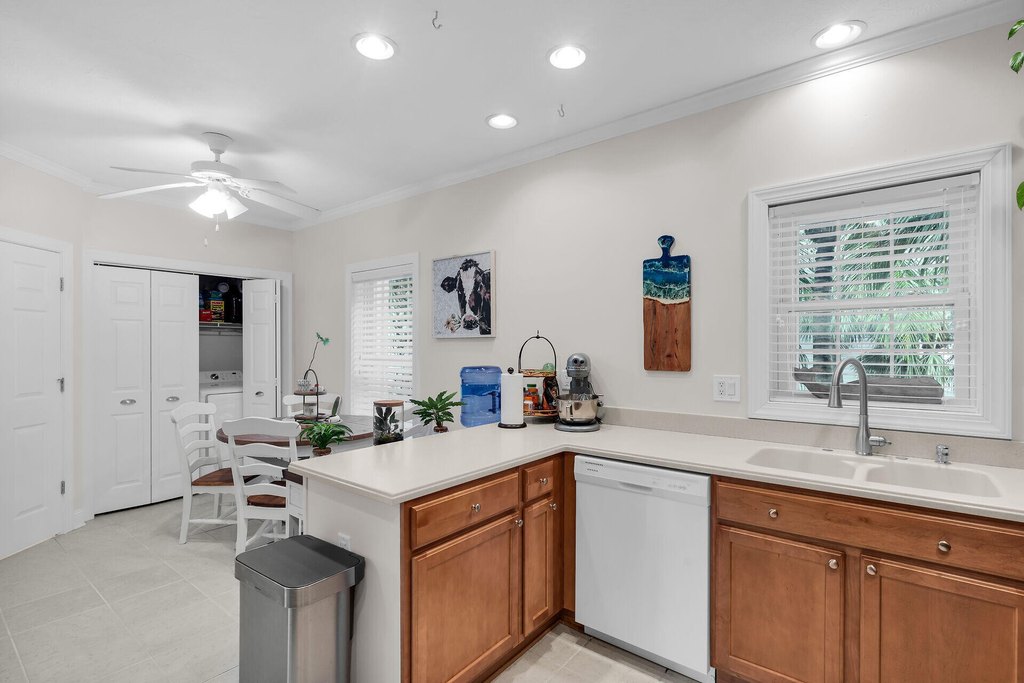 Marathon, Florida, 33050, United States, 3 Bedrooms Bedrooms, ,2.5 BathroomsBathrooms,Residential,Forsale,1971998