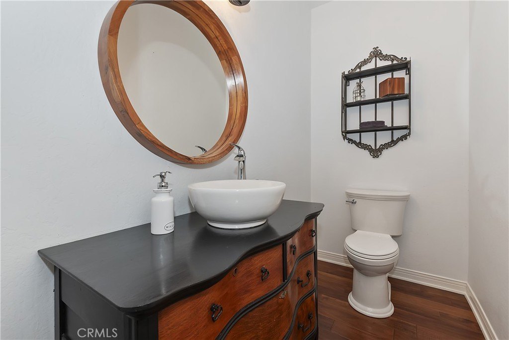 Lake Arrowhead, California, 92352, United States, 3 Bedrooms Bedrooms, ,2 BathroomsBathrooms,Residential,Forsale,1934028