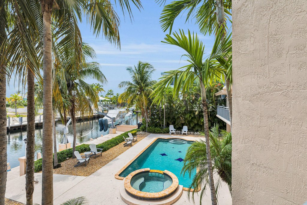 Key Largo, Florida, 33037, United States, 4 Bedrooms Bedrooms, ,3 BathroomsBathrooms,Residential,Forsale,1944354