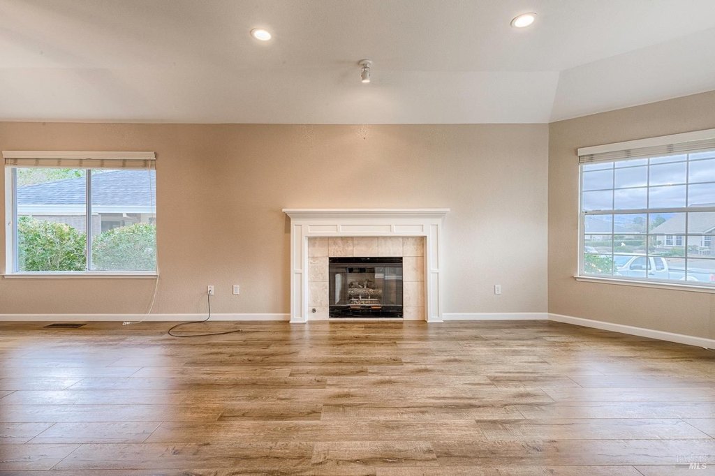 Santa Rosa, California, 95409, United States, 3 Bedrooms Bedrooms, ,2 BathroomsBathrooms,Residential,Forsale,1953130