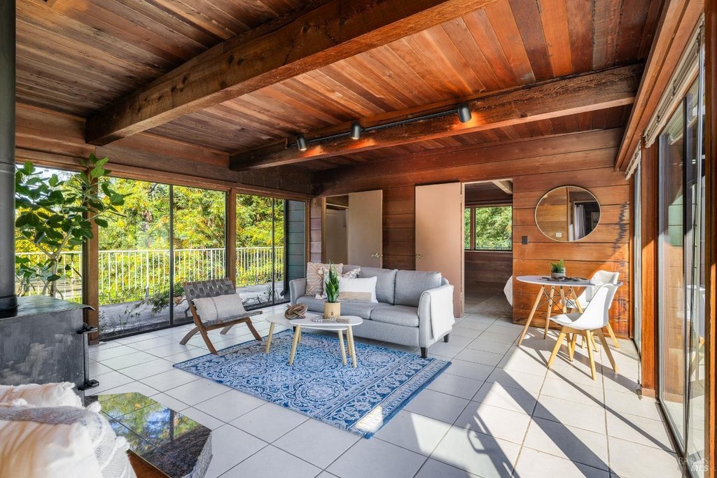 Sebastopol, California, 95472, United States, 4 Bedrooms Bedrooms, ,3 BathroomsBathrooms,Residential,Forsale,1985935