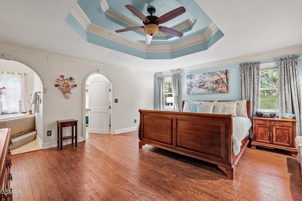 Sevierville, Tennessee, 37862, United States, 4 Bedrooms Bedrooms, ,4.5 BathroomsBathrooms,Residential,Forsale,1999409