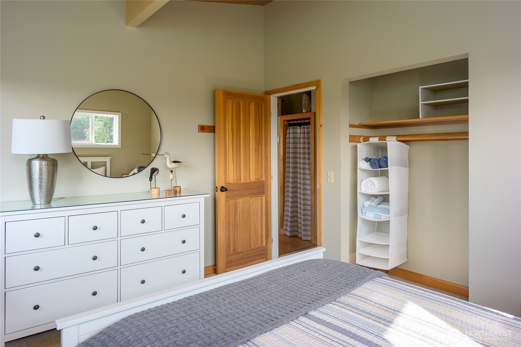 Lopez Island, Washington, 98261, United States, 2 Bedrooms Bedrooms, ,Residential,Forsale,1946230