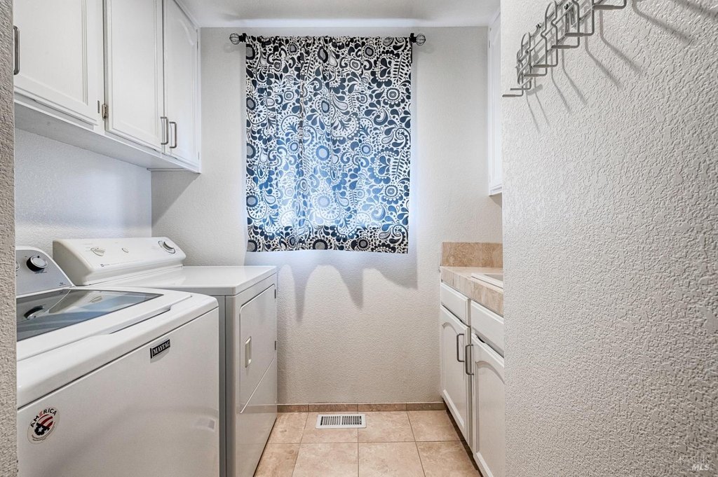 Santa Rosa, California, 95409, United States, 3 Bedrooms Bedrooms, ,2 BathroomsBathrooms,Residential,Forsale,1953130