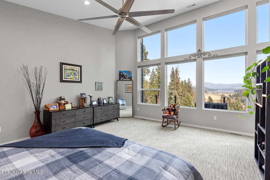 Coeur d'Alene, Idaho, 83814, United States, 3 Bedrooms Bedrooms, ,2 BathroomsBathrooms,Residential,Forsale,1946351