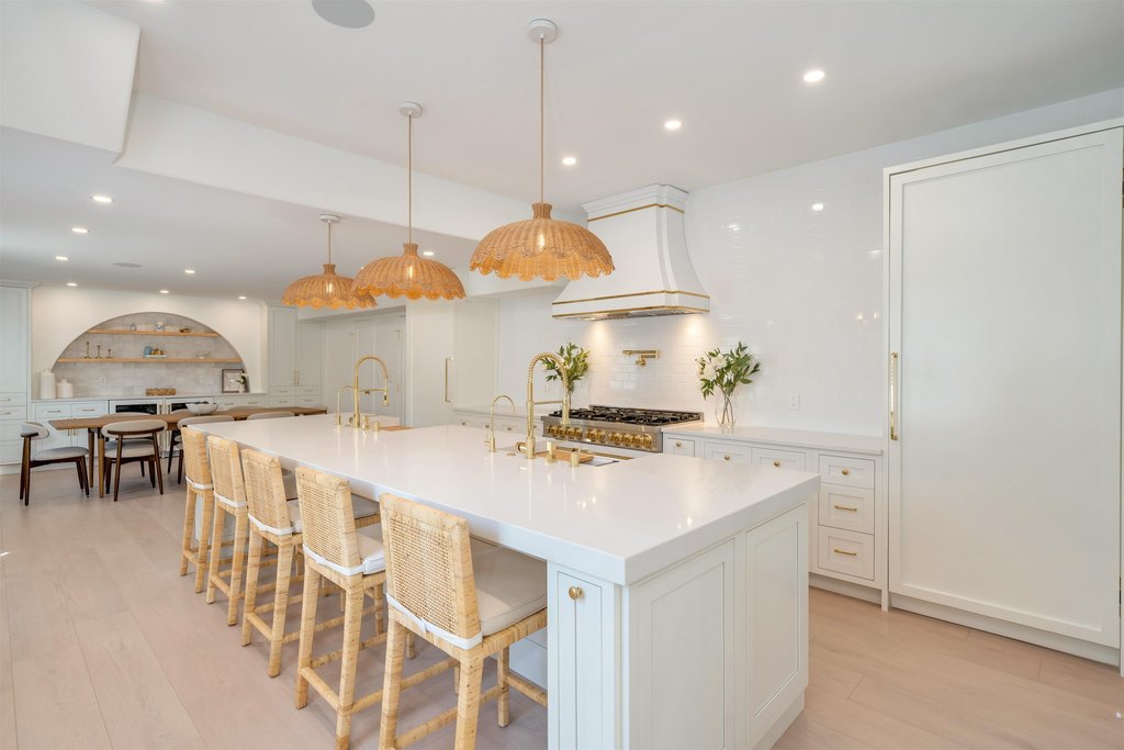 Cape May, New Jersey, 08204, United States, 7 Bedrooms Bedrooms, ,5 BathroomsBathrooms,Residential,Forsale,1967240