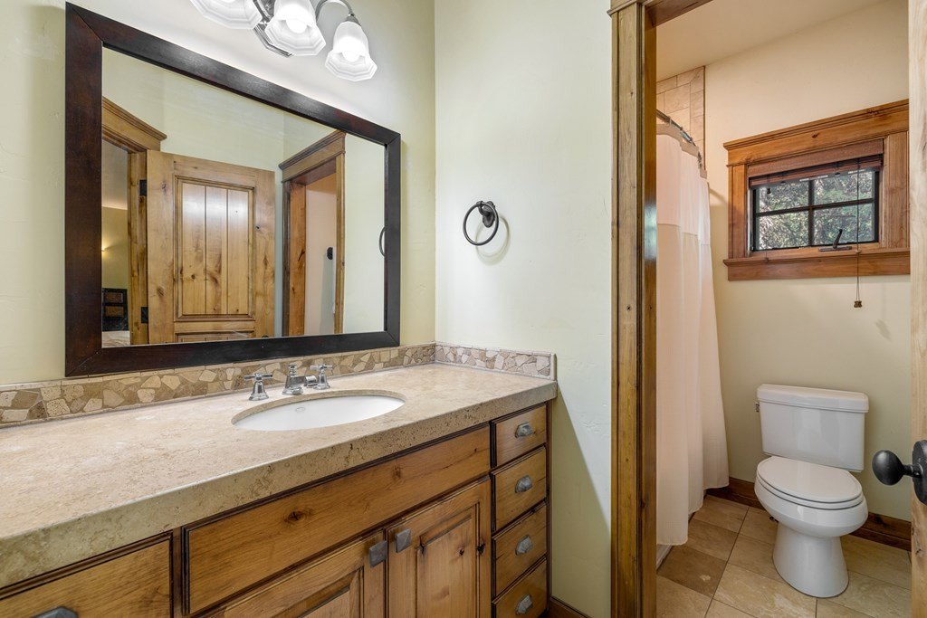 Donnelly, Idaho, 83615, United States, 6 Bedrooms Bedrooms, ,7.5 BathroomsBathrooms,Residential,Forsale,1996716