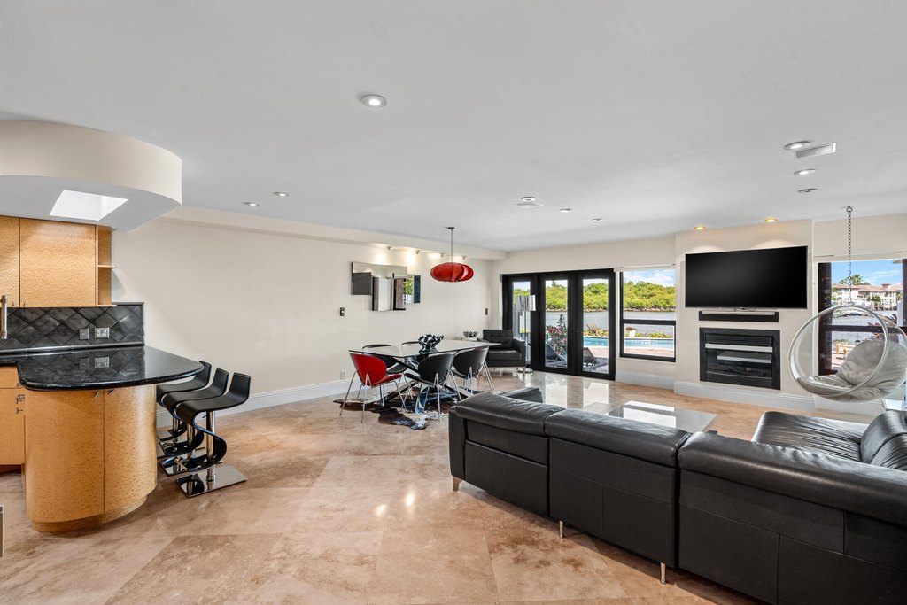 Highland Beach, Florida, 33487, United States, 2 Bedrooms Bedrooms, ,2.5 BathroomsBathrooms,Residential,Forsale,2000231