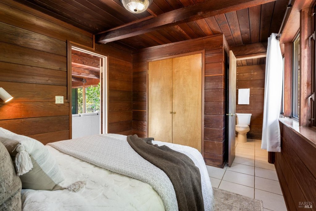 Sebastopol, California, 95472, United States, 4 Bedrooms Bedrooms, ,3 BathroomsBathrooms,Residential,Forsale,1985935