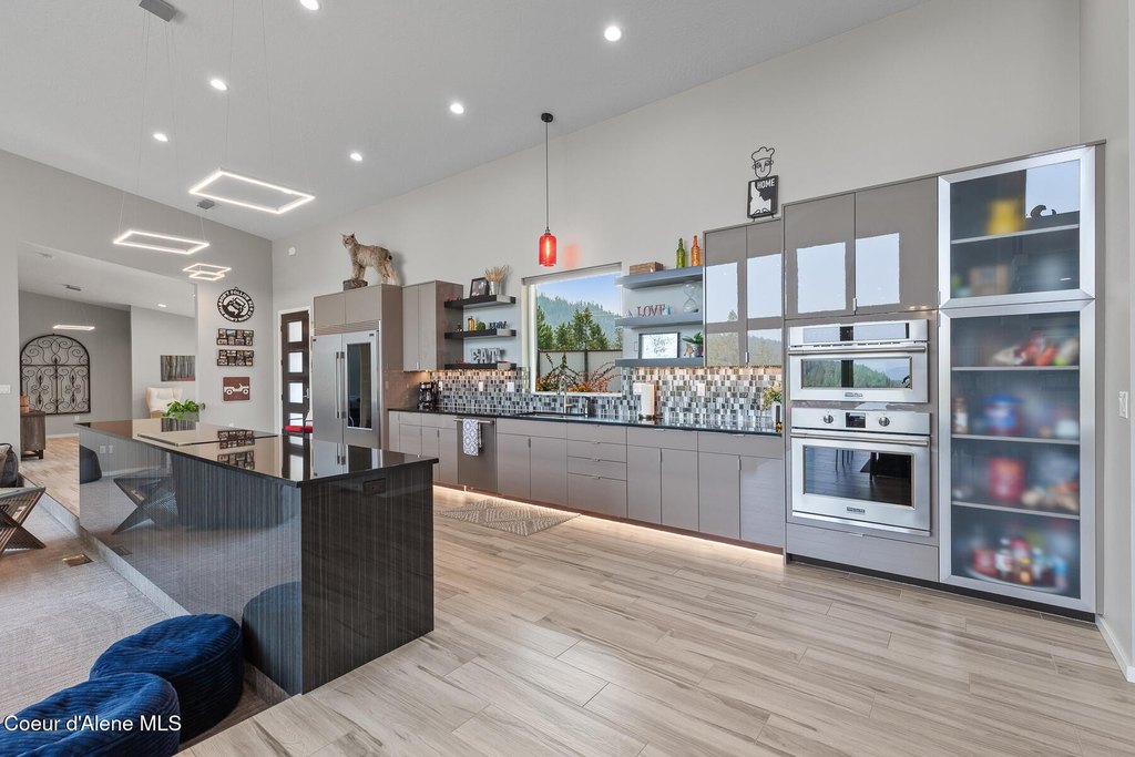 Coeur d'Alene, Idaho, 83814, United States, 3 Bedrooms Bedrooms, ,2 BathroomsBathrooms,Residential,Forsale,1946351