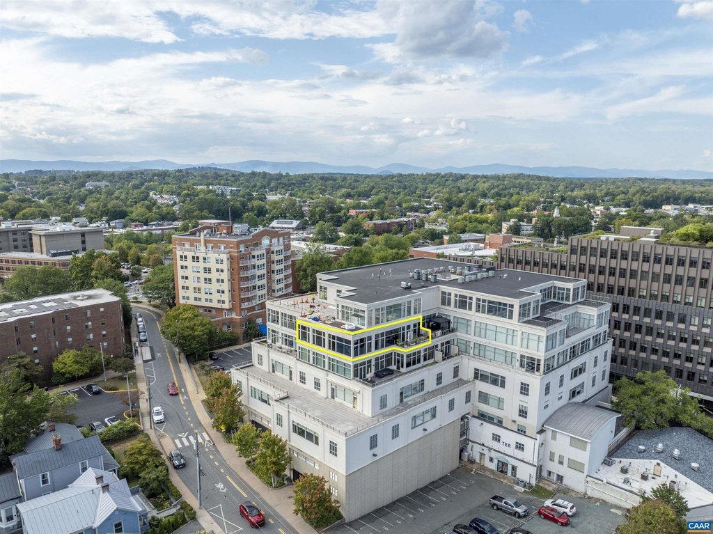 CHARLOTTESVILLE, Virginia, 22902, United States, 2 Bedrooms Bedrooms, ,2.5 BathroomsBathrooms,Residential,Forsale,1944495