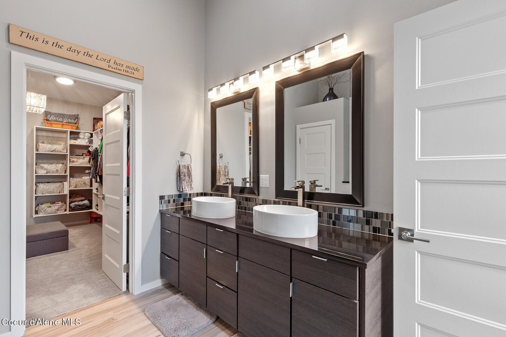 Coeur d'Alene, Idaho, 83814, United States, 3 Bedrooms Bedrooms, ,2 BathroomsBathrooms,Residential,Forsale,1946351