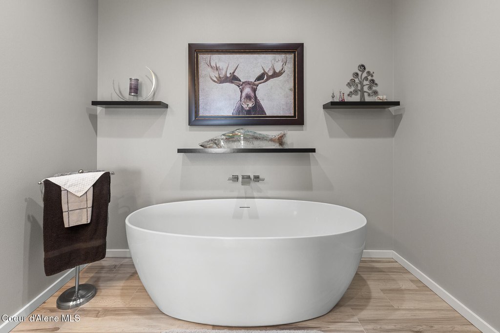 Coeur d'Alene, Idaho, 83814, United States, 3 Bedrooms Bedrooms, ,2 BathroomsBathrooms,Residential,Forsale,1946351