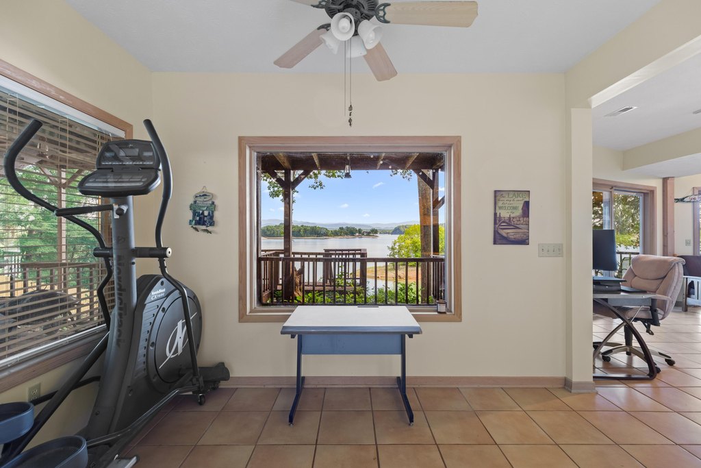 Dandridge, Tennessee, 37725, United States, 2 Bedrooms Bedrooms, ,3.5 BathroomsBathrooms,Residential,Forsale,1962193