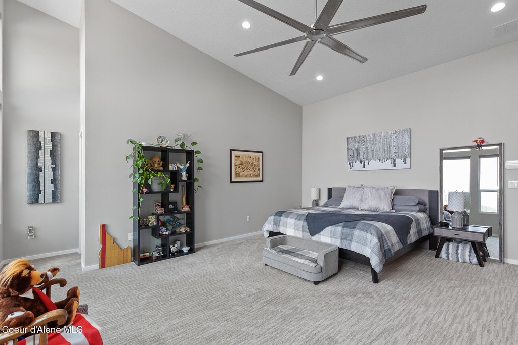 Coeur d'Alene, Idaho, 83814, United States, 3 Bedrooms Bedrooms, ,2 BathroomsBathrooms,Residential,Forsale,1946351