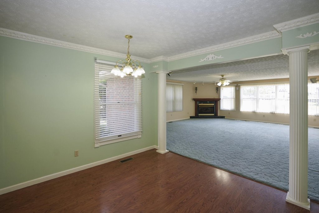 Dandridge, Tennessee, 37725, United States, 3 Bedrooms Bedrooms, ,2 BathroomsBathrooms,Residential,Forsale,1962199