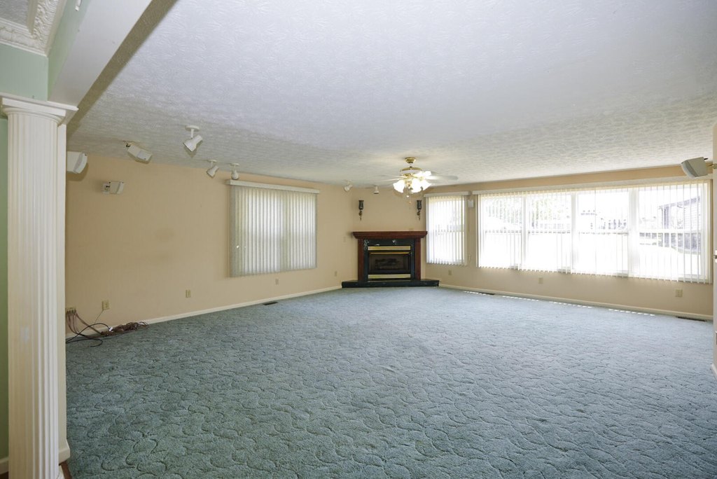 Dandridge, Tennessee, 37725, United States, 3 Bedrooms Bedrooms, ,2 BathroomsBathrooms,Residential,Forsale,1962199