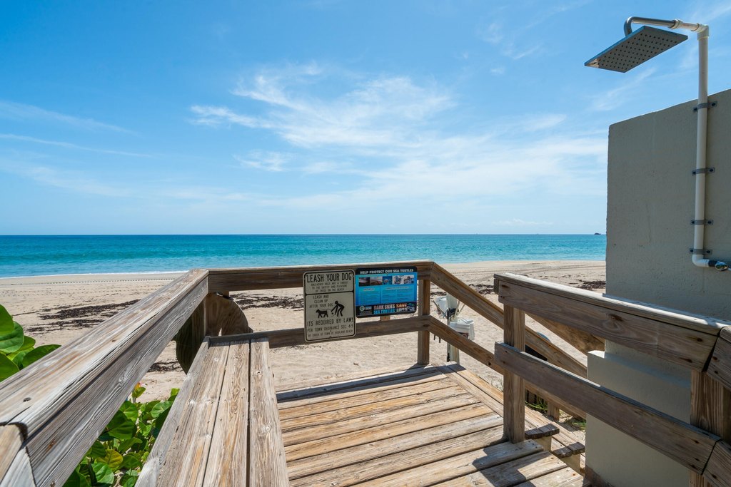 Highland Beach, Florida, 33487, United States, 2 Bedrooms Bedrooms, ,2.5 BathroomsBathrooms,Residential,Forsale,2000231