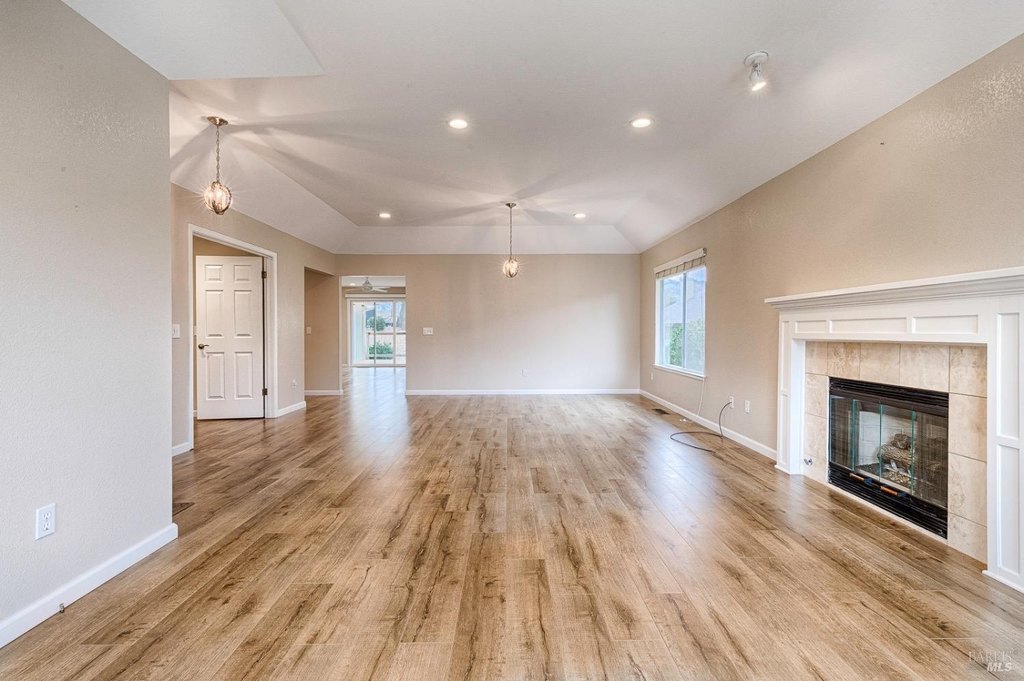 Santa Rosa, California, 95409, United States, 3 Bedrooms Bedrooms, ,2 BathroomsBathrooms,Residential,Forsale,1953130