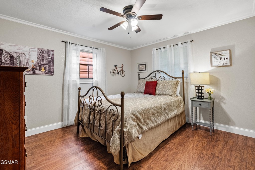 Sevierville, Tennessee, 37862, United States, 4 Bedrooms Bedrooms, ,4.5 BathroomsBathrooms,Residential,Forsale,1999409