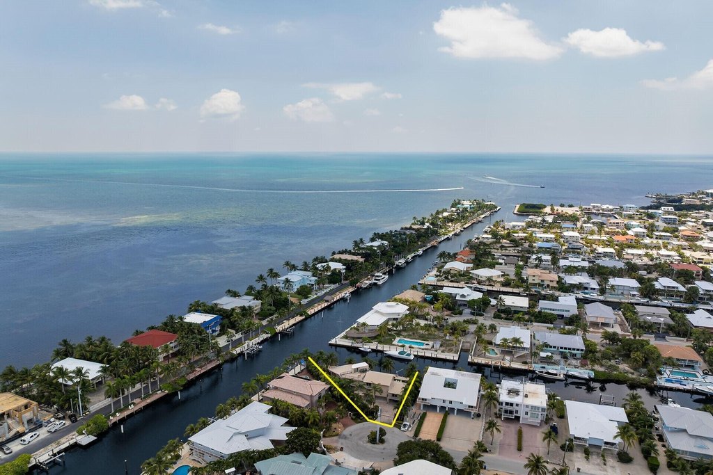 Key Largo, Florida, 33037, United States, 4 Bedrooms Bedrooms, ,3 BathroomsBathrooms,Residential,Forsale,1944354