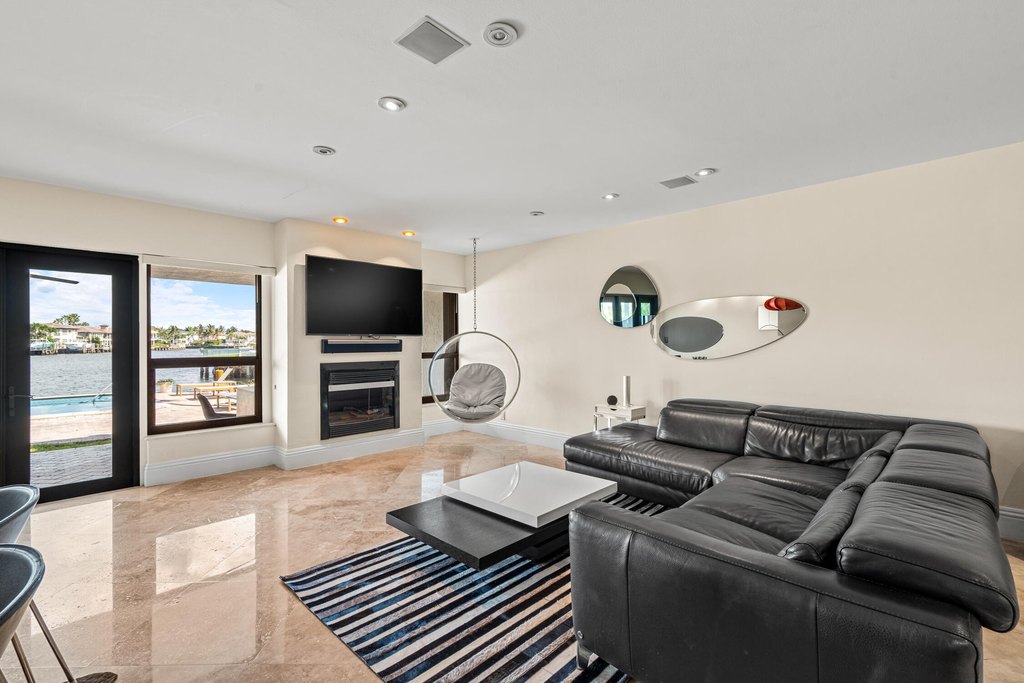 Highland Beach, Florida, 33487, United States, 2 Bedrooms Bedrooms, ,2.5 BathroomsBathrooms,Residential,Forsale,2000231