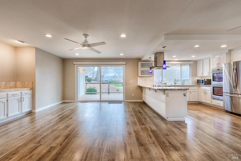 Santa Rosa, California, 95409, United States, 3 Bedrooms Bedrooms, ,2 BathroomsBathrooms,Residential,Forsale,1953130