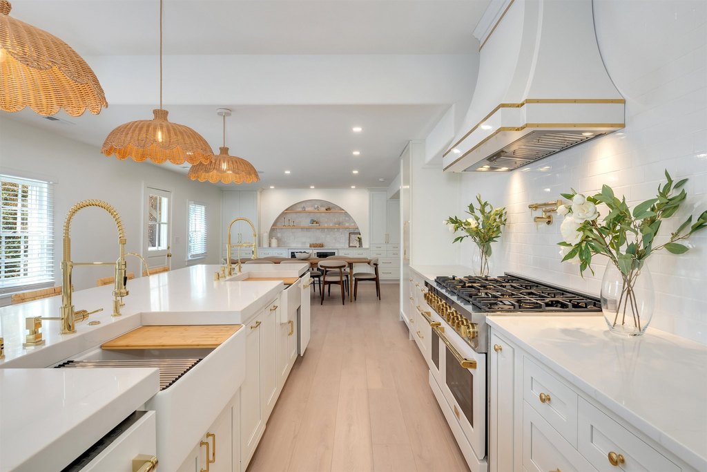 Cape May, New Jersey, 08204, United States, 7 Bedrooms Bedrooms, ,5 BathroomsBathrooms,Residential,Forsale,1967240