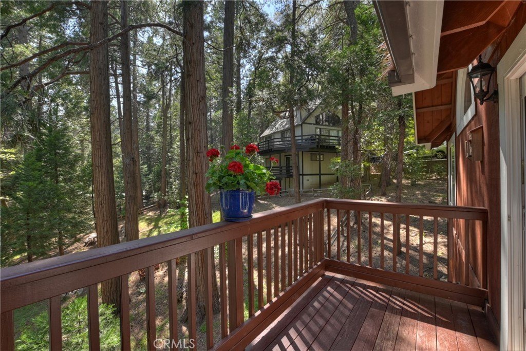 Lake Arrowhead, California, 92352, United States, 3 Bedrooms Bedrooms, ,2 BathroomsBathrooms,Residential,Forsale,1934028
