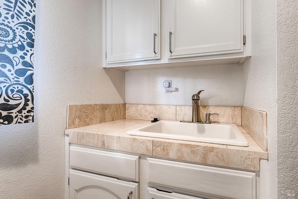 Santa Rosa, California, 95409, United States, 3 Bedrooms Bedrooms, ,2 BathroomsBathrooms,Residential,Forsale,1953130