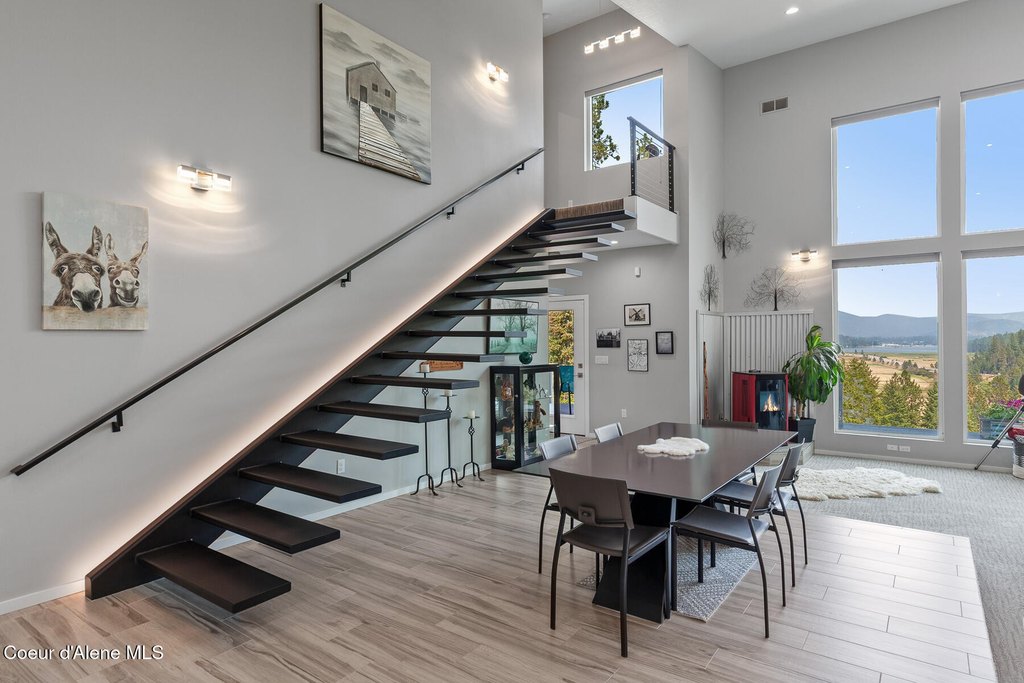 Coeur d'Alene, Idaho, 83814, United States, 3 Bedrooms Bedrooms, ,2 BathroomsBathrooms,Residential,Forsale,1946351