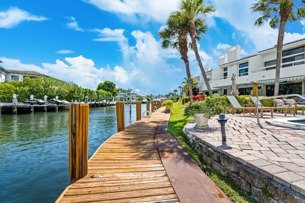 Highland Beach, Florida, 33487, United States, 2 Bedrooms Bedrooms, ,2.5 BathroomsBathrooms,Residential,Forsale,2000231