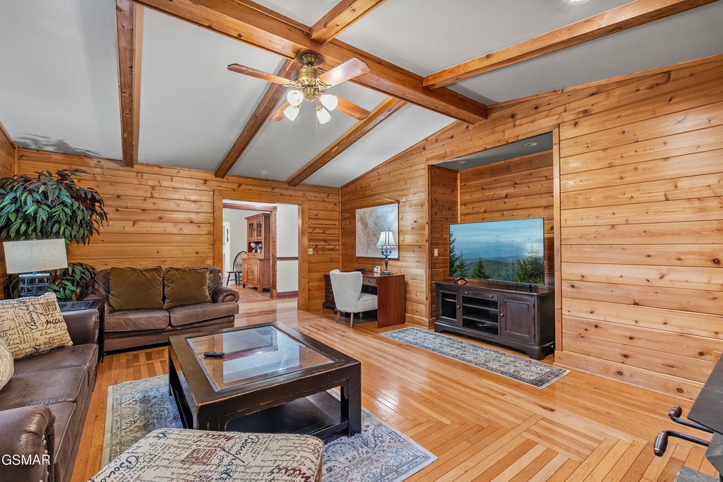 Sevierville, Tennessee, 37862, United States, 4 Bedrooms Bedrooms, ,4.5 BathroomsBathrooms,Residential,Forsale,1999409