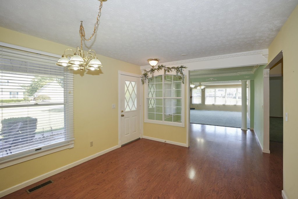 Dandridge, Tennessee, 37725, United States, 3 Bedrooms Bedrooms, ,2 BathroomsBathrooms,Residential,Forsale,1962199