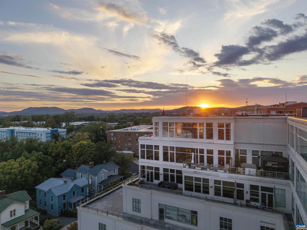 CHARLOTTESVILLE, Virginia, 22902, United States, 2 Bedrooms Bedrooms, ,2.5 BathroomsBathrooms,Residential,Forsale,1944495