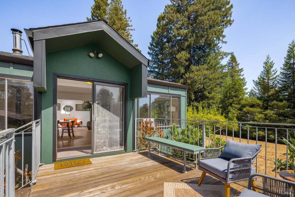 Sebastopol, California, 95472, United States, 4 Bedrooms Bedrooms, ,3 BathroomsBathrooms,Residential,Forsale,1985935